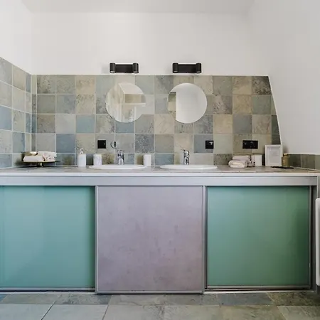 2 Bedroom Penthouse Loft - Whirlpool - Terrasse - Wifi - Zentral - Kueche - Kaffee - Parkhaus Apartment