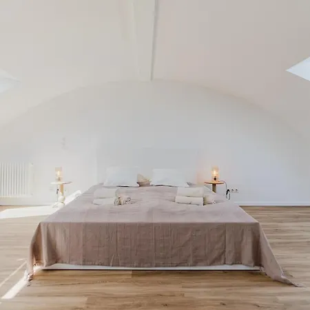 2 Bedroom Penthouse Loft - Whirlpool - Terrasse - Wifi - Zentral - Kueche - Kaffee - Parkhaus