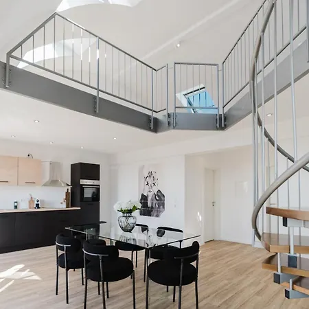 2 Bedroom Penthouse Loft - Whirlpool - Terrasse - Wifi - Zentral - Kueche - Kaffee - Parkhaus *